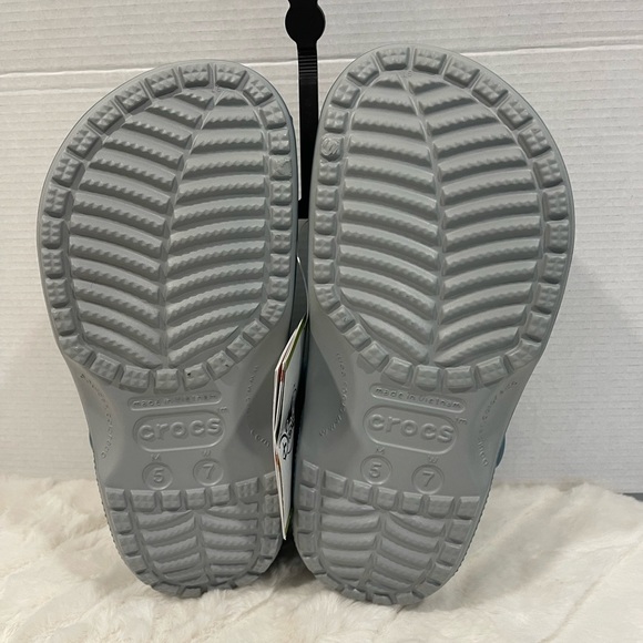 *NEW* Crocs Disney Parks Mickey Mouse tie-dye Blue Adult w/ Jibbitz UNISEX - Picture 7 of 13